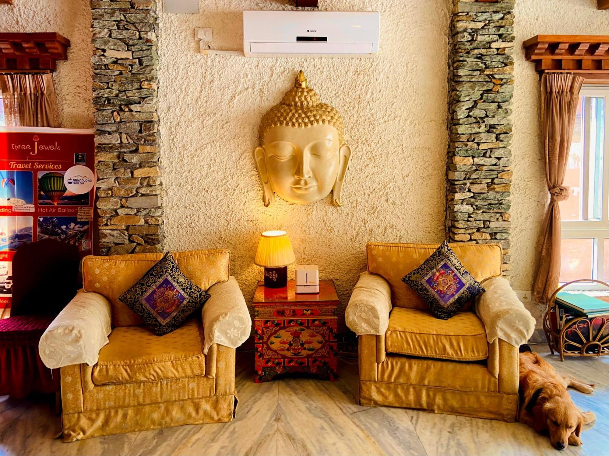 Three Jewels Boutique Hotel Pokhara Exterior foto