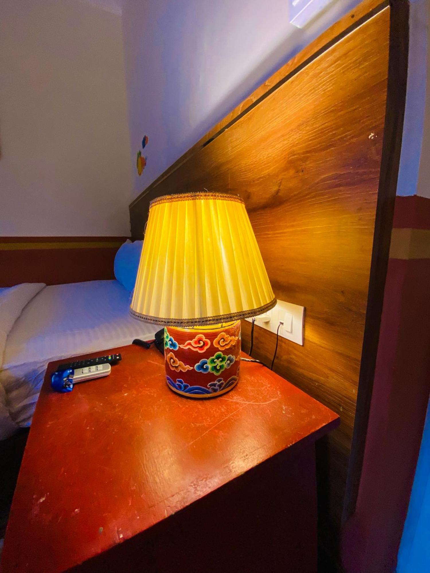 Three Jewels Boutique Hotel Pokhara Exterior foto